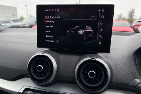 DF74KVG Audi Q2 S line 35 TFSI  150 PS 6-speed Thumbnail #31