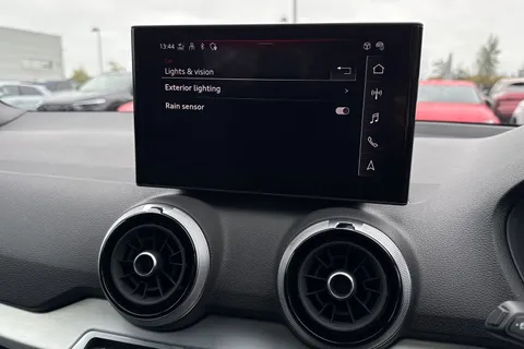 DF74KVG Audi Q2 S line 35 TFSI  150 PS 6-speed Thumbnail #32