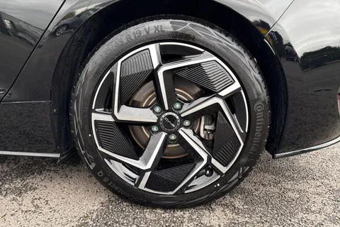 LE24PTU BYD SEAL 82.5kWh Excellence Auto AWD 4dr Thumbnail #24