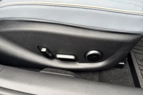 LE24PTU BYD SEAL 82.5kWh Excellence Auto AWD 4dr Thumbnail #39