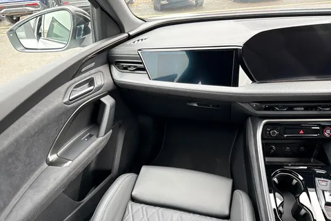  Audi SQ5 3.0 TFSI S Edition 1 S Tronic quattro Euro 6 (s/s) 5dr Thumbnail #15