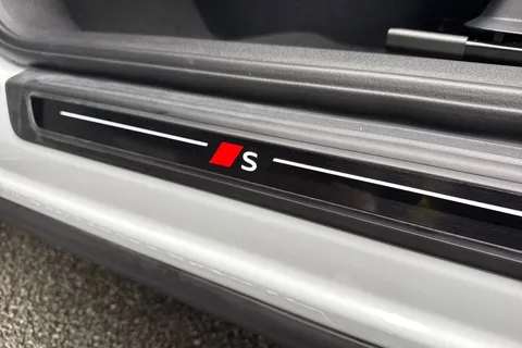  Audi SQ5 3.0 TFSI S Edition 1 S Tronic quattro Euro 6 (s/s) 5dr Thumbnail #43