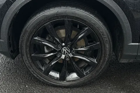 11 of 43 for VOLKSWAGEN T-ROC 1.0 TSI 110 Black Edition 5dr