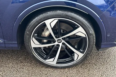 GX71XEC Audi Q7 Black Edition 50 TDI quattro 286 PS tiptronic Thumbnail #11