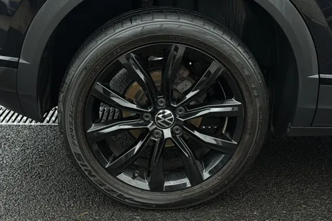 13 of 43 for VOLKSWAGEN T-ROC 1.0 TSI 110 Black Edition 5dr