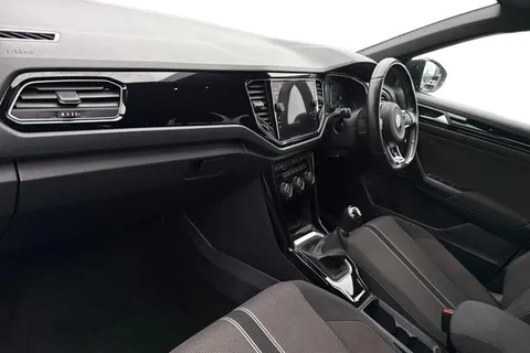 15 of 43 for VOLKSWAGEN T-ROC 1.0 TSI 110 Black Edition 5dr