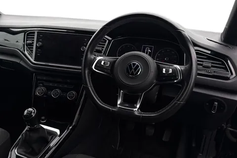 18 of 43 for VOLKSWAGEN T-ROC 1.0 TSI 110 Black Edition 5dr