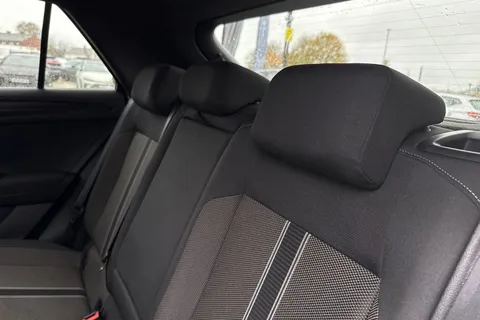 19 of 43 for VOLKSWAGEN T-ROC 1.0 TSI 110 Black Edition 5dr