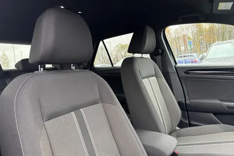 24 of 43 for VOLKSWAGEN T-ROC 1.0 TSI 110 Black Edition 5dr