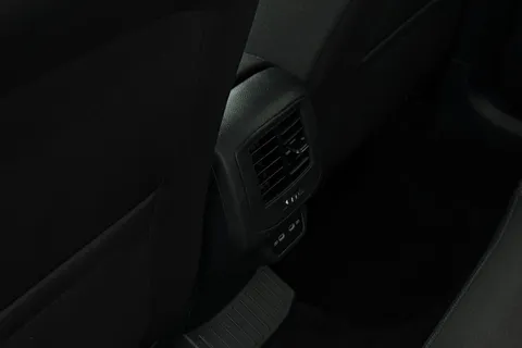 31 of 43 for VOLKSWAGEN T-ROC 1.0 TSI 110 Black Edition 5dr