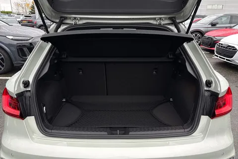 DX25URC Audi A1 Black Edition 30 TFSI 116 PS S tronic Thumbnail #8