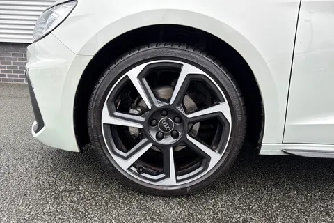 DX25URC Audi A1 Black Edition 30 TFSI 116 PS S tronic Thumbnail #12