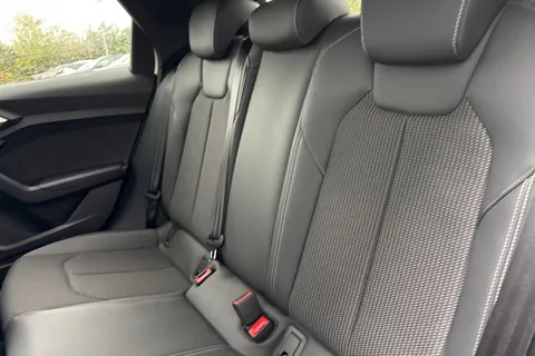 DX25URC Audi A1 Black Edition 30 TFSI 116 PS S tronic Thumbnail #20