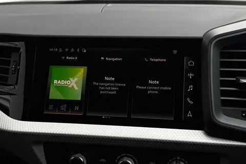 DX25URC Audi A1 Black Edition 30 TFSI 116 PS S tronic Thumbnail #29