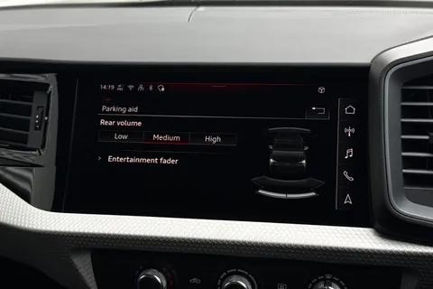 DX25URC Audi A1 Black Edition 30 TFSI 116 PS S tronic Thumbnail #32