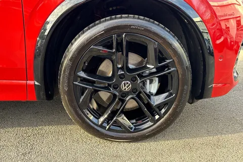 KP25RNU Volkswagen Tiguan 2.0 TDI R-Line 5dr DSG | Tow Bar | Heated Seats Thumbnail #10