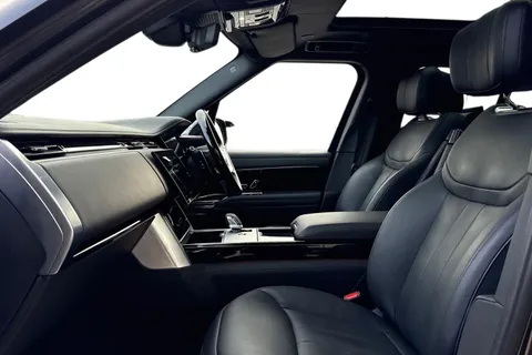 3 of 51 for Land Rover Range Rover 4.4 P530 V8 Autobiography 5dr