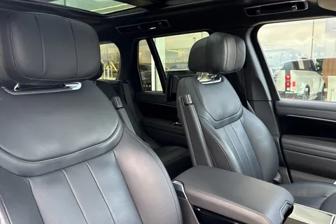 22 of 51 for Land Rover Range Rover 4.4 P530 V8 Autobiography 5dr