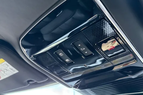 24 of 51 for Land Rover Range Rover 4.4 P530 V8 Autobiography 5dr