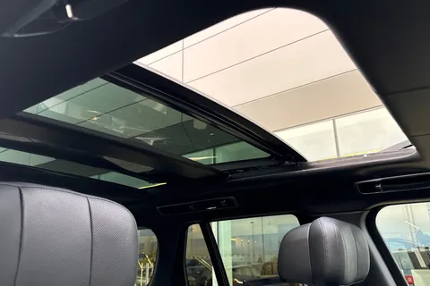 35 of 51 for Land Rover Range Rover 4.4 P530 V8 Autobiography 5dr