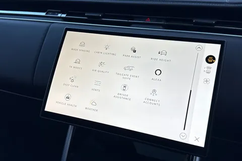 37 of 51 for Land Rover Range Rover 4.4 P530 V8 Autobiography 5dr