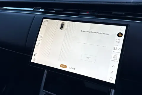 38 of 51 for Land Rover Range Rover 4.4 P530 V8 Autobiography 5dr