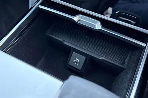 49 of 51 for Land Rover Range Rover 4.4 P530 V8 Autobiography 5dr