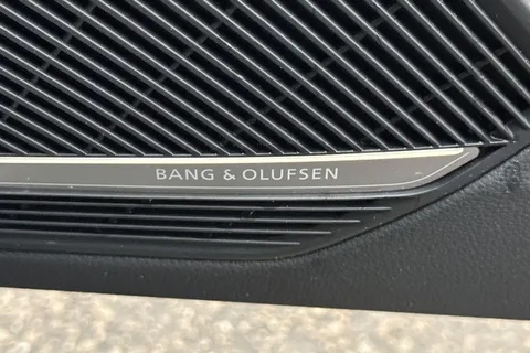 25 of 66 for AUDI RS4 RS 4 TFSI Quattro Edition 25 years 5dr Triptronic