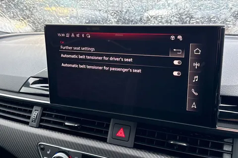 46 of 66 for AUDI RS4 RS 4 TFSI Quattro Edition 25 years 5dr Triptronic