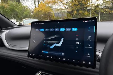 BYD ATTO 3 60.48kWh Design Auto 5dr Thumbnail #19