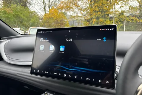 BYD ATTO 3 60.48kWh Design Auto 5dr Thumbnail #35