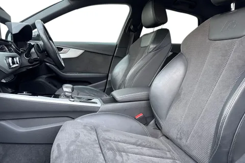 GM21WFU Audi A4 2.0 TDI 35 S line S Tronic Euro 6 (s/s) 4dr Thumbnail #17