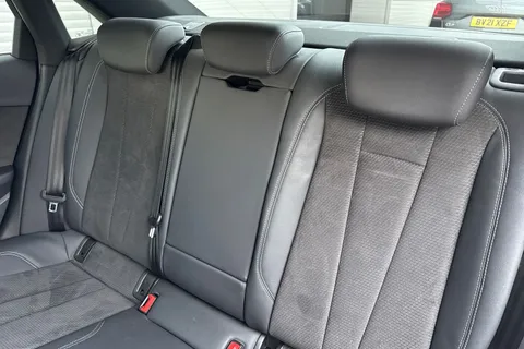 GM21WFU Audi A4 2.0 TDI 35 S line S Tronic Euro 6 (s/s) 4dr Thumbnail #20