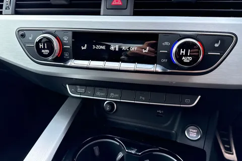 GM21WFU Audi A4 2.0 TDI 35 S line S Tronic Euro 6 (s/s) 4dr Thumbnail #23