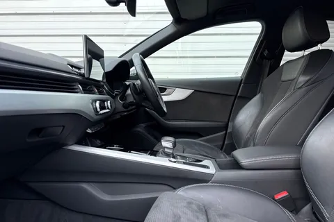 GM21WFU Audi A4 2.0 TDI 35 S line S Tronic Euro 6 (s/s) 4dr Thumbnail #30