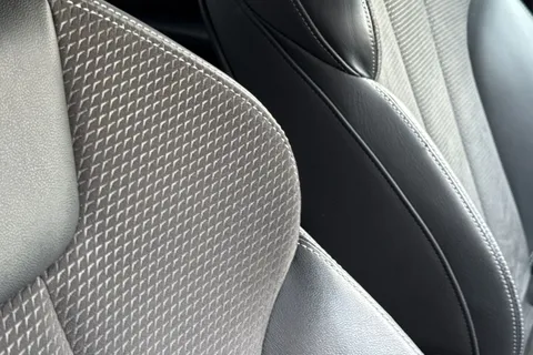 GM21WFU Audi A4 2.0 TDI 35 S line S Tronic Euro 6 (s/s) 4dr Thumbnail #35