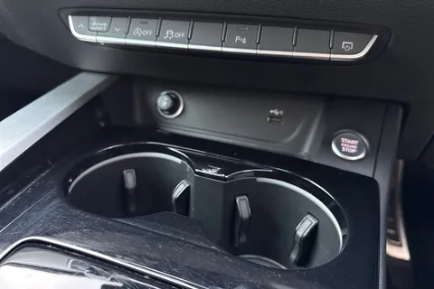 GM21WFU Audi A4 2.0 TDI 35 S line S Tronic Euro 6 (s/s) 4dr Thumbnail #49