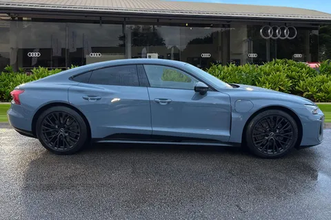  Audi e-tron GT 105kWh Vorsprung Auto quattro 4dr Thumbnail #4