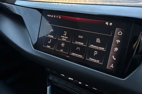  Audi e-tron GT 105kWh Vorsprung Auto quattro 4dr Thumbnail #43