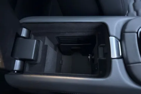  Audi e-tron GT 105kWh Vorsprung Auto quattro 4dr Thumbnail #56