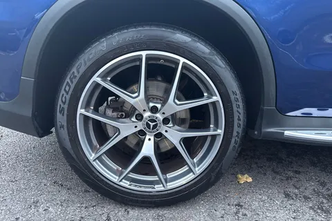 KN21OKC Mercedes-Benz Glc 2.0 GLC300d AMG Line (Premium Plus) G-Tronic+ 4MATIC Euro 6 (s/s) 5dr Thumbnail #7