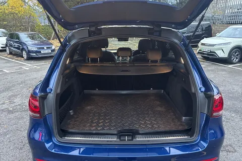 KN21OKC Mercedes-Benz Glc 2.0 GLC300d AMG Line (Premium Plus) G-Tronic+ 4MATIC Euro 6 (s/s) 5dr Thumbnail #10