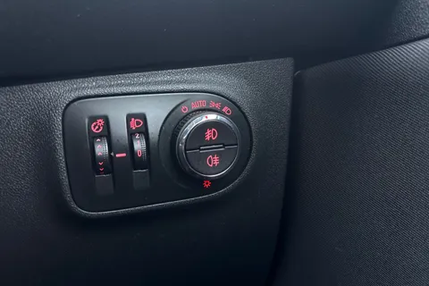 27 of 44 for Vauxhall Corsa 1.4i ecoFLEX SRi Euro 6 3dr