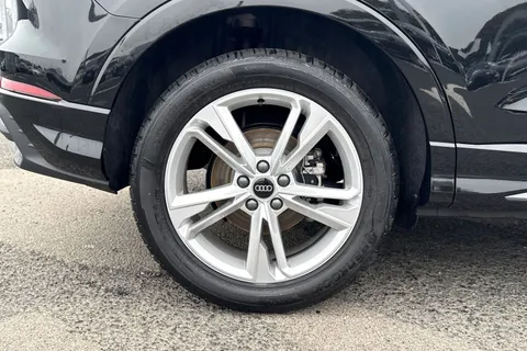  Audi Q3 2.0 TDI 35 S line S Tronic Euro 6 (s/s) 5dr Thumbnail #12