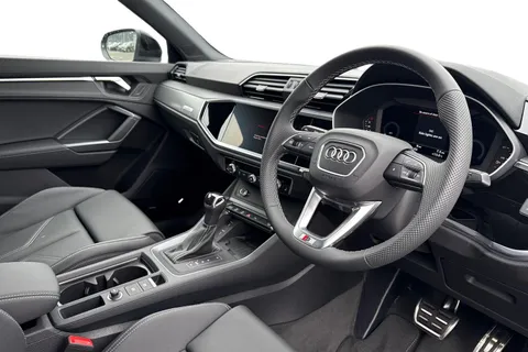  Audi Q3 2.0 TDI 35 S line S Tronic Euro 6 (s/s) 5dr Thumbnail #14