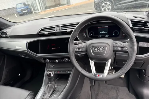  Audi Q3 2.0 TDI 35 S line S Tronic Euro 6 (s/s) 5dr Thumbnail #18