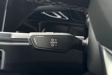  Audi Q3 2.0 TDI 35 S line S Tronic Euro 6 (s/s) 5dr Thumbnail #53