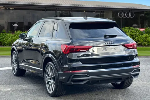  Audi Q3 2.0 TFSI 40 Black Edition S Tronic quattro Euro 6 (s/s) 5dr Thumbnail #3