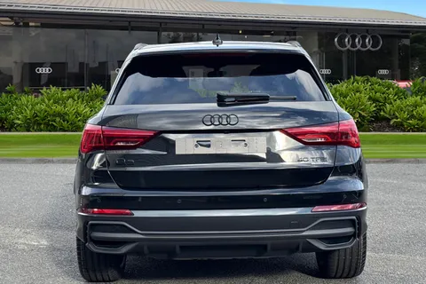  Audi Q3 2.0 TFSI 40 Black Edition S Tronic quattro Euro 6 (s/s) 5dr Thumbnail #5