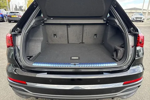  Audi Q3 2.0 TFSI 40 Black Edition S Tronic quattro Euro 6 (s/s) 5dr Thumbnail #7